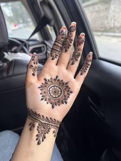 mehendi design simple front hand