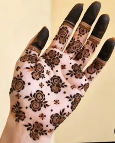 mehendi design simple front hand