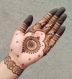 mehendi design simple front hand