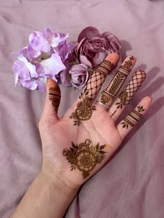 mehendi design simple front hand