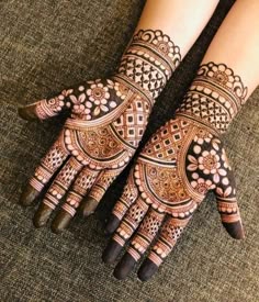 mehendi design simple front hand