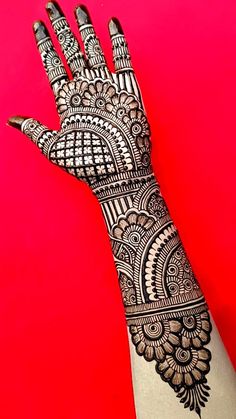 royal front hand mehndi design