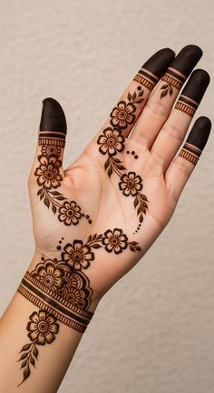 royal front hand mehndi design