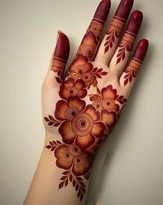 royal front hand mehndi design