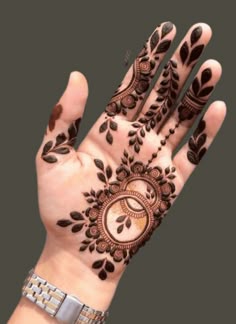 royal front hand mehndi design