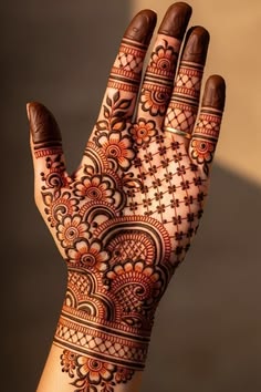royal front hand mehndi design