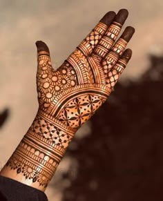 royal front hand mehndi design