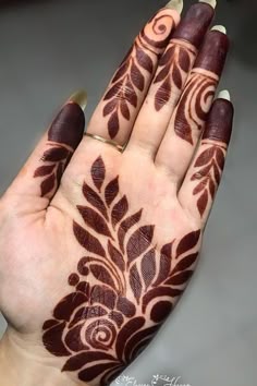 royal front hand mehndi design