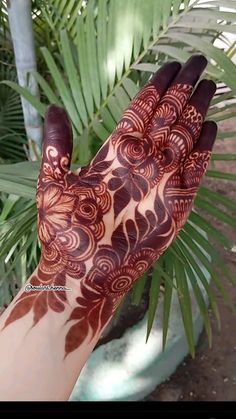 royal front hand mehndi design