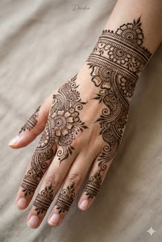 basic easy front hand simple mehndi design