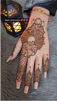 basic easy front hand simple mehndi design