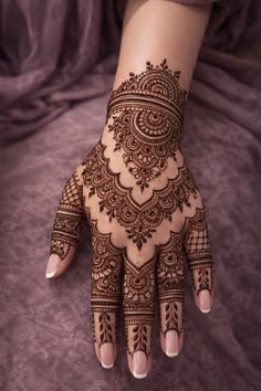 basic easy front hand simple mehndi design