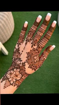 basic easy front hand simple mehndi design