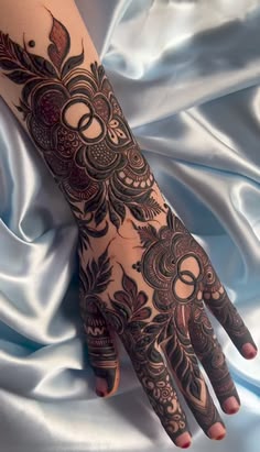 basic easy front hand simple mehndi design