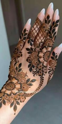 basic easy front hand simple mehndi design