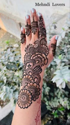 basic easy front hand simple mehndi design