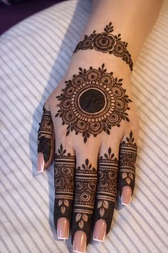 basic easy front hand simple mehndi design