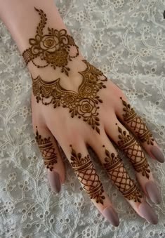 basic easy front hand simple mehndi design