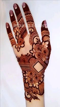basic easy front hand simple mehndi design