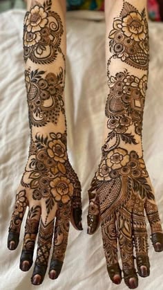 13 back hand mehndi design