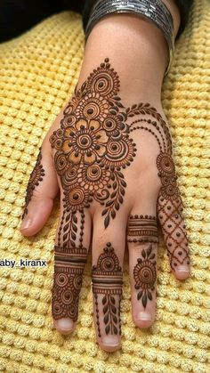 13 back hand mehndi design