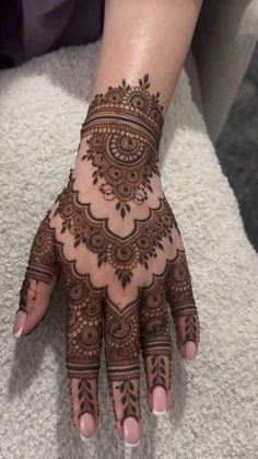 13 back hand mehndi design