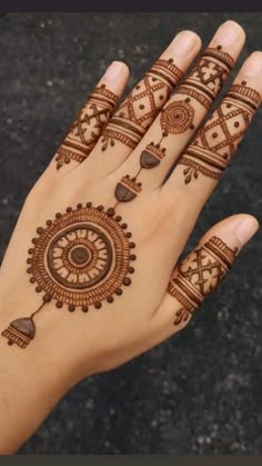 13 back hand mehndi design