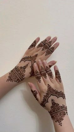 13 back hand mehndi design