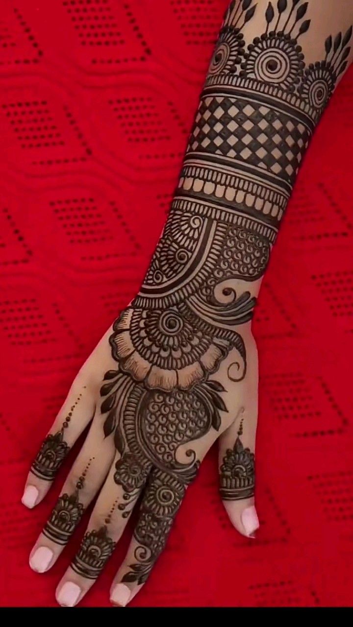 13 back hand mehndi design