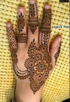 13 back hand mehndi design