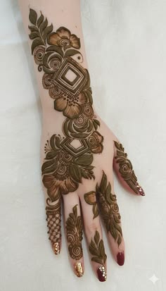 13 back hand mehndi design
