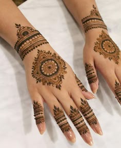 13 back hand mehndi design