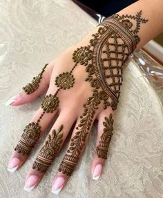 13 back hand mehndi design