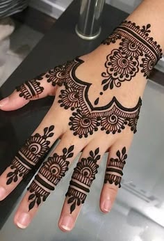 13 back hand mehndi design