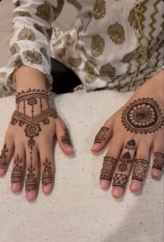 13 back hand mehndi design