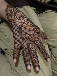 13 back hand mehndi design