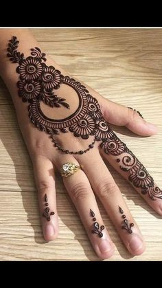 13 back hand mehndi design