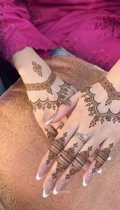 13 back hand mehndi design