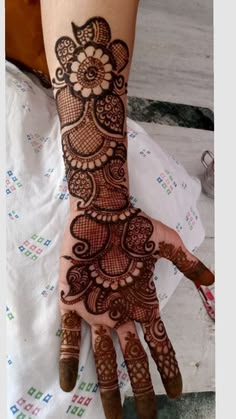 13 back hand mehndi design