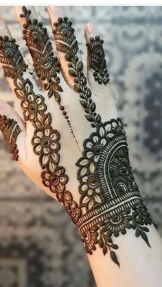 13 back hand mehndi design