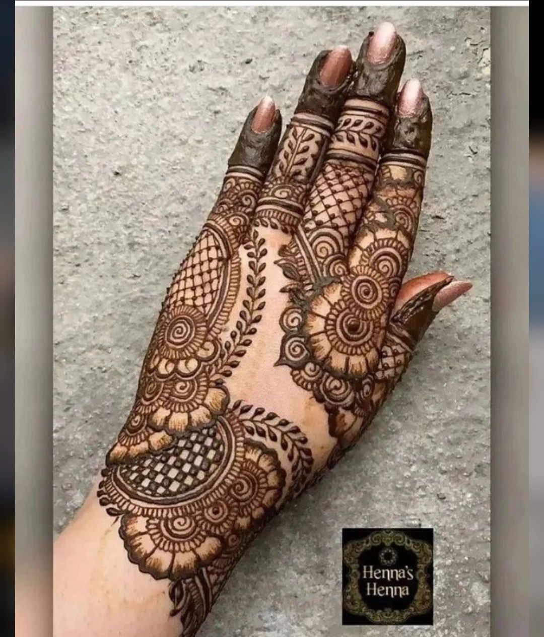 back hand mehndi design girl