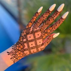 back hand mehndi design girl