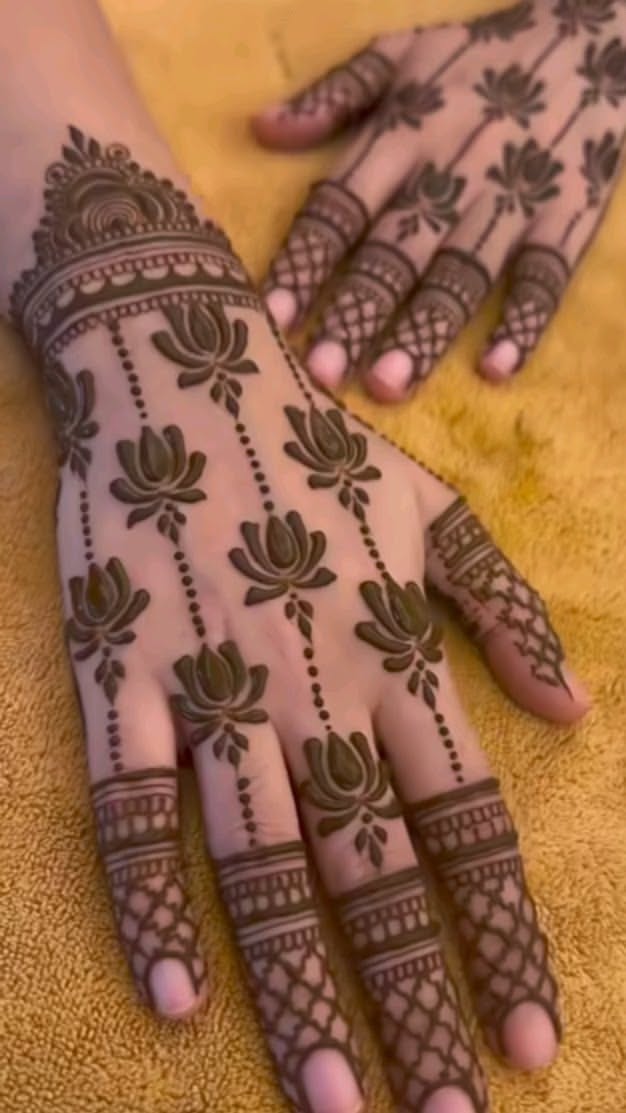 back hand mehndi design girl