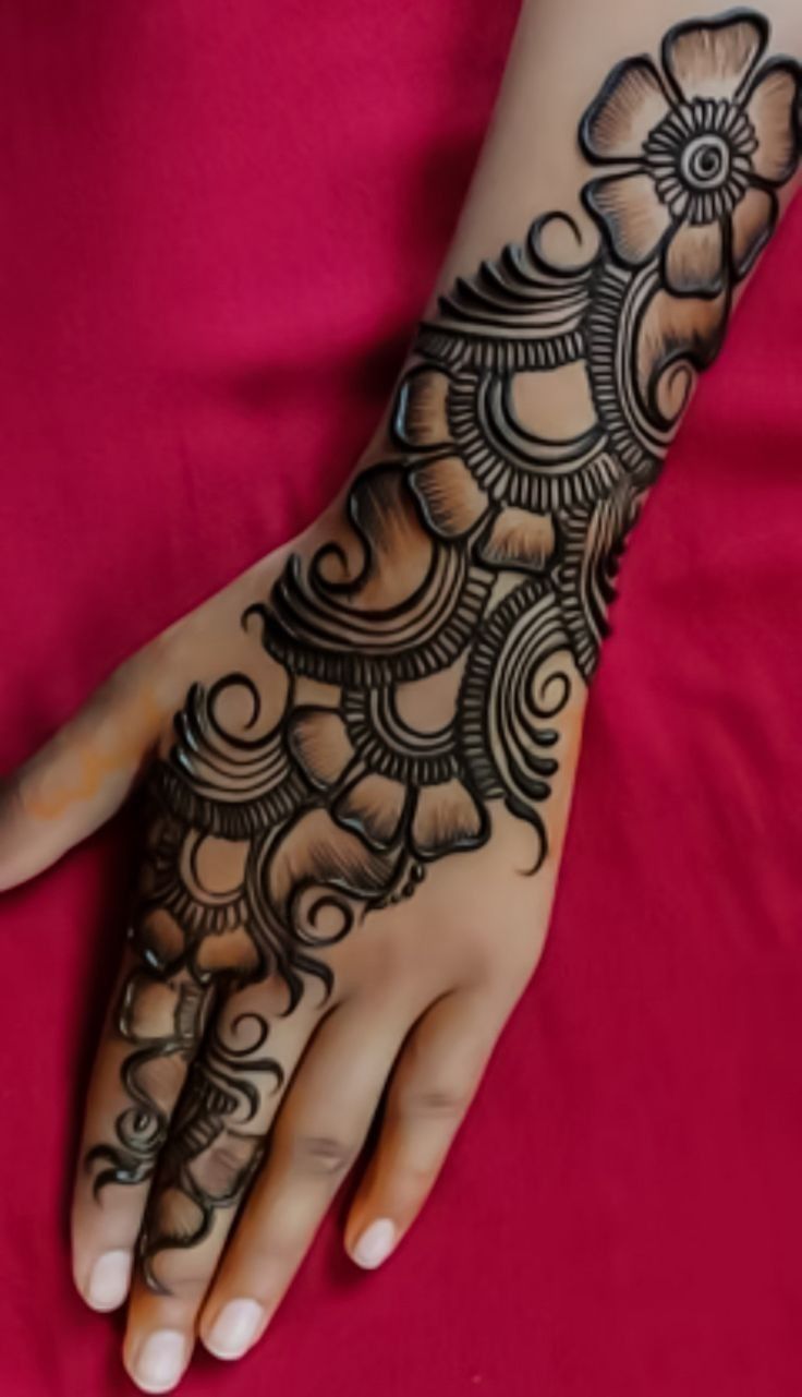 back hand mehndi design girl