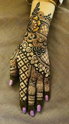 back hand mehndi design girl