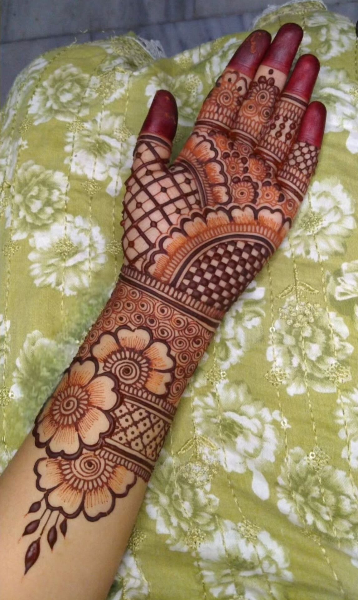 easy mehndi design for karva chauth