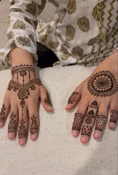 easy mehndi design for kids