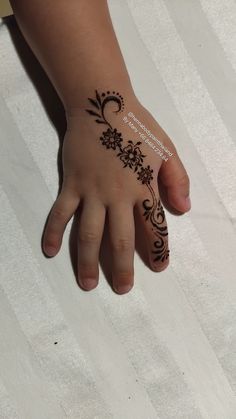 easy mehndi design for kids