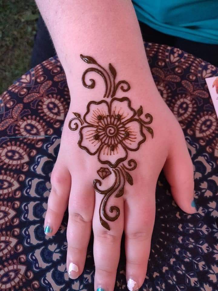 easy mehndi design for kids