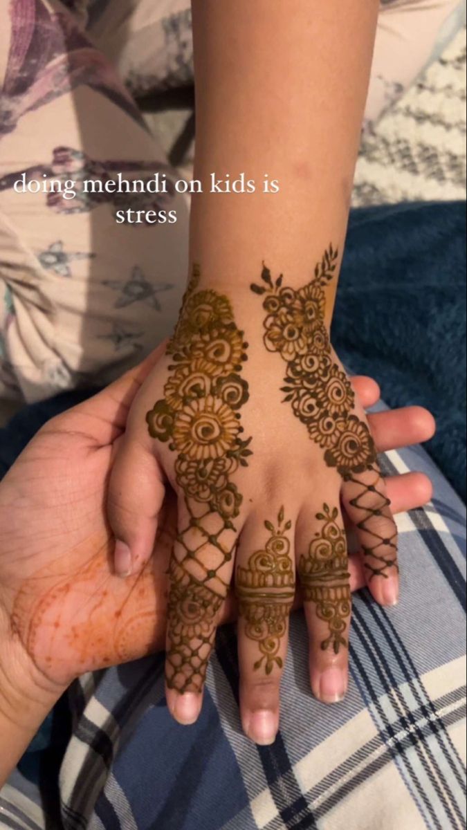 easy mehndi design for kids